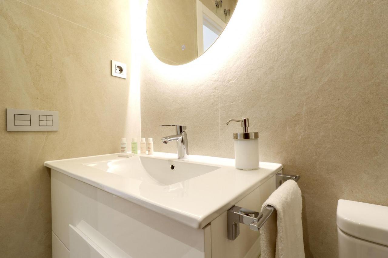 Apartament Reina Sofia Boutique II Madryt Zewnętrze zdjęcie